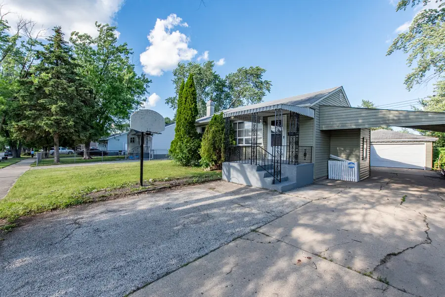 2809 N Elmwood Avenue, Waukegan, IL 60087 - #3