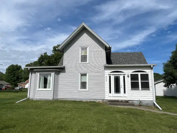 209 N School Street, Atkinson, IL 61235