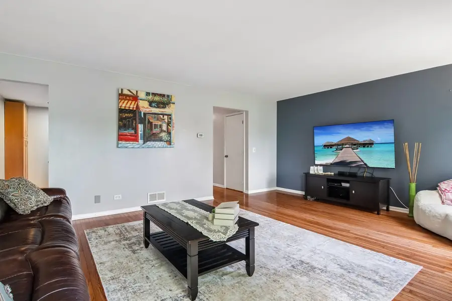 1462 Fairfax Lane, Buffalo Grove, IL 60089 - #3