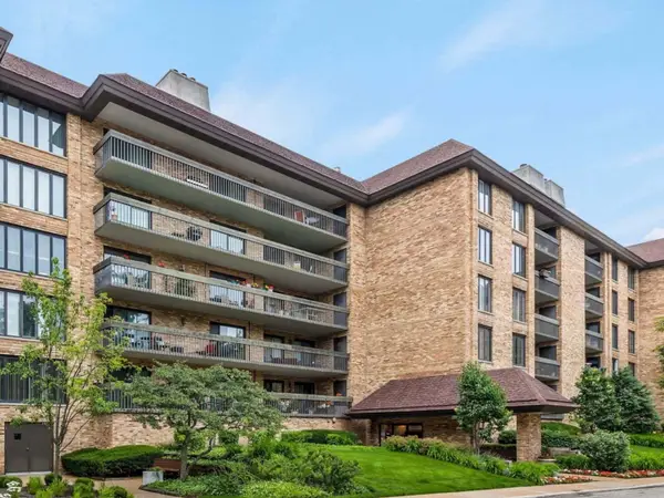 1621 Mission Hills Road #N201, Northbrook, IL 60062