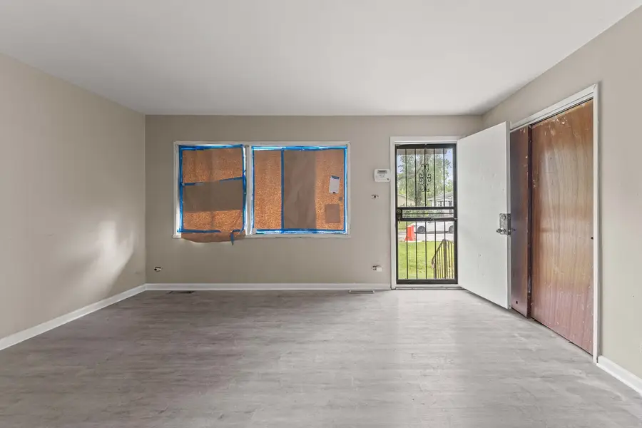 172 W 158th Street, Harvey, IL 60426 - #2