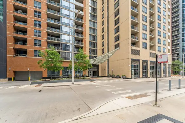 420 E Waterside Drive #1802, Chicago, IL 60601