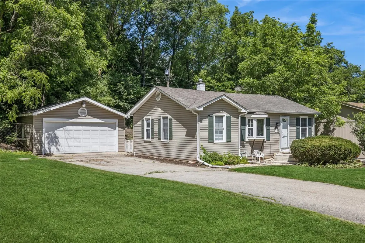 116 Valley Drive, Oakwood Hills, IL 60013 - #1