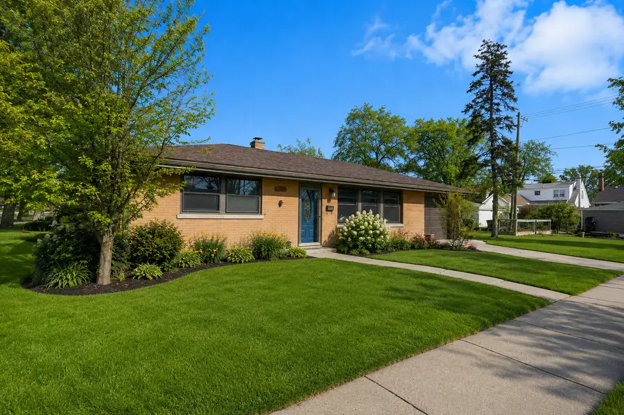 3749 Kemman Avenue, Brookfield, IL 60513 - #2