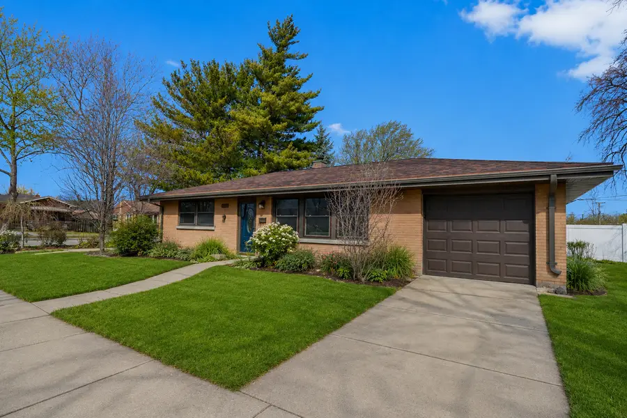 3749 Kemman Avenue, Brookfield, IL 60513 - #3