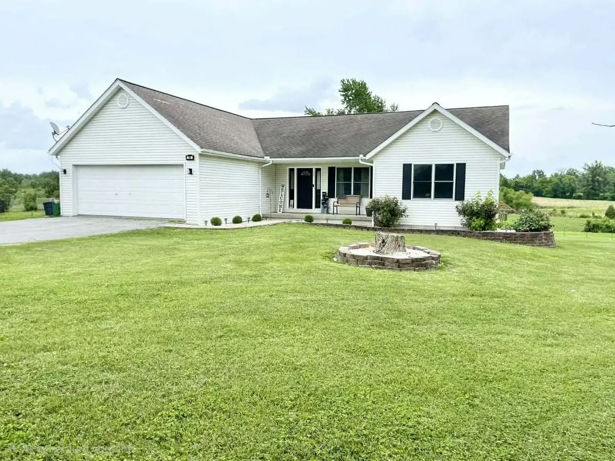 19 Gregg Lane, Harrisburg, IL 62946 - #1