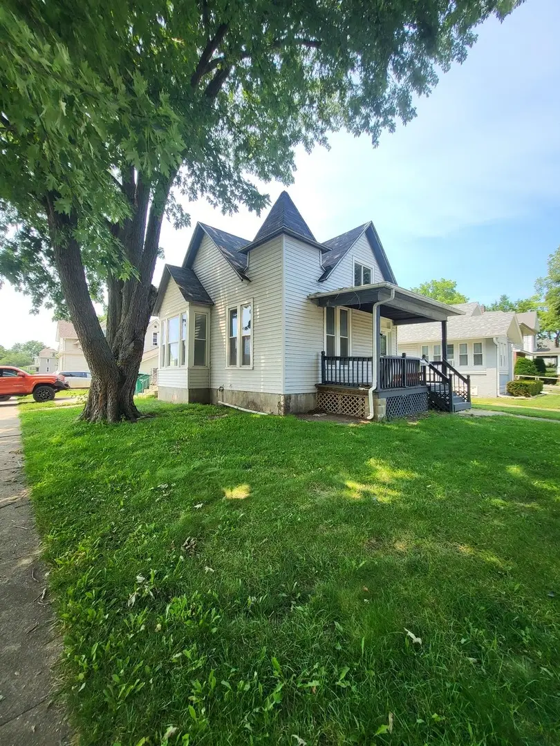 902 Madison Street, Streator, IL 61364 - #1