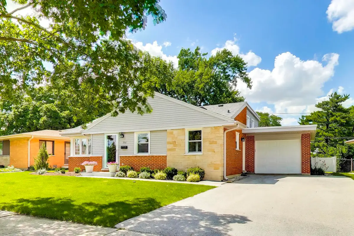 586 E Park Avenue, Elmhurst, IL 60126 - #1