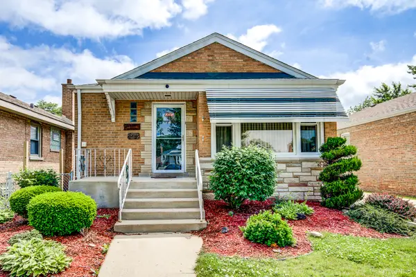 9005 S Utica Avenue, Evergreen Park, IL 60805