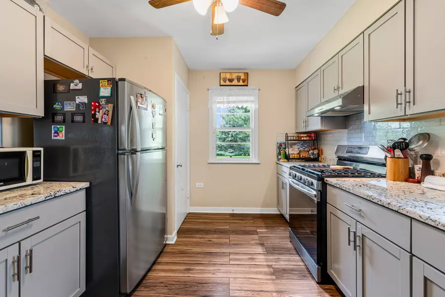 6918 Parkside Avenue, Countryside, IL 60525 - #2