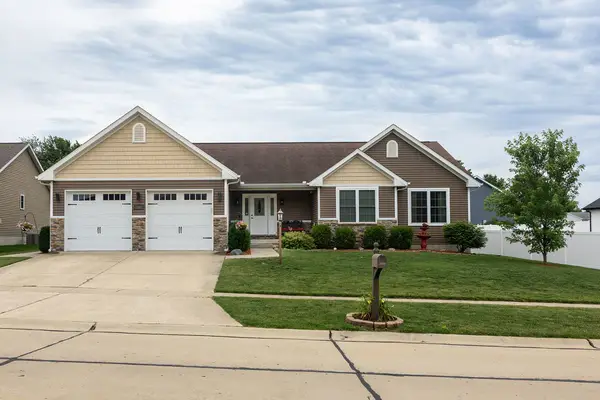 2303 Slade Lane, Mahomet, IL 61853