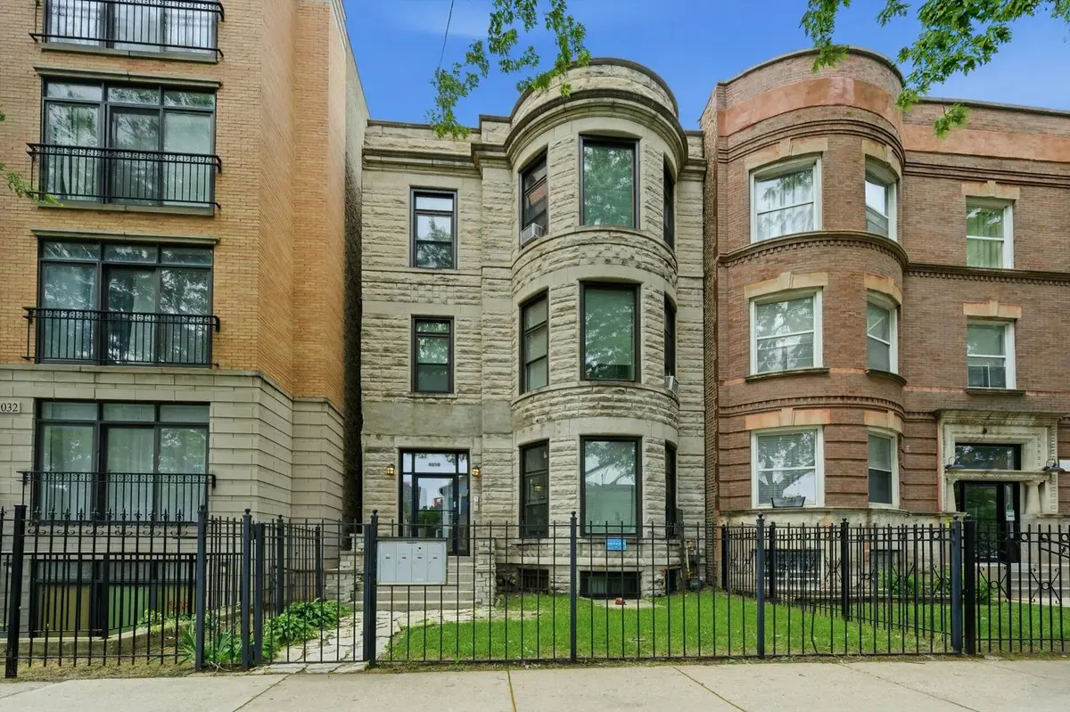 4030 S Indiana Avenue, Chicago, IL 60653 - #1