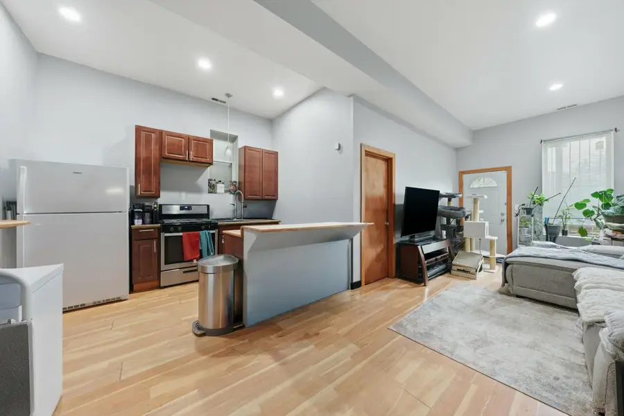 4030 S Indiana Avenue, Chicago, IL 60653 - #2