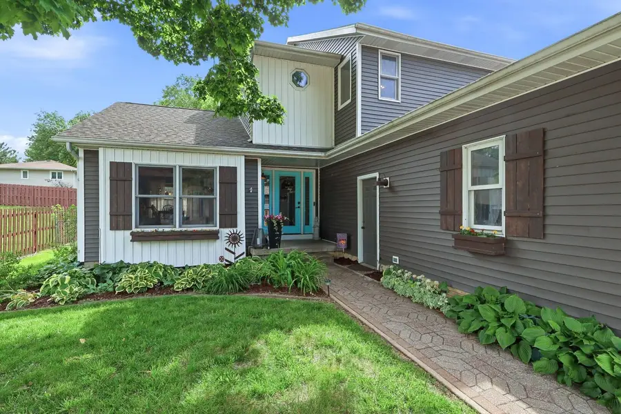 4367 Winston Place, Bettendorf, IA 52722 - #2