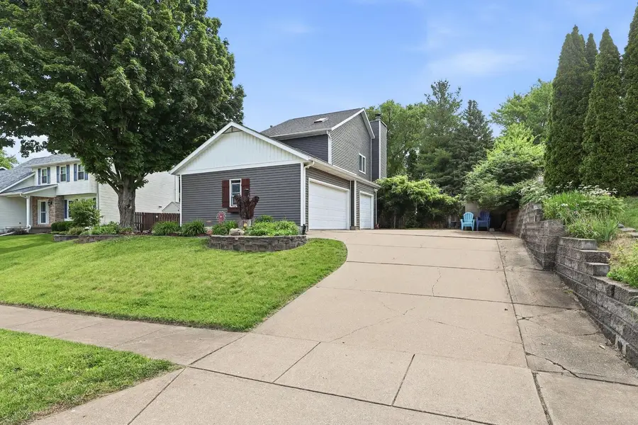 4367 Winston Place, Bettendorf, IA 52722 - #3