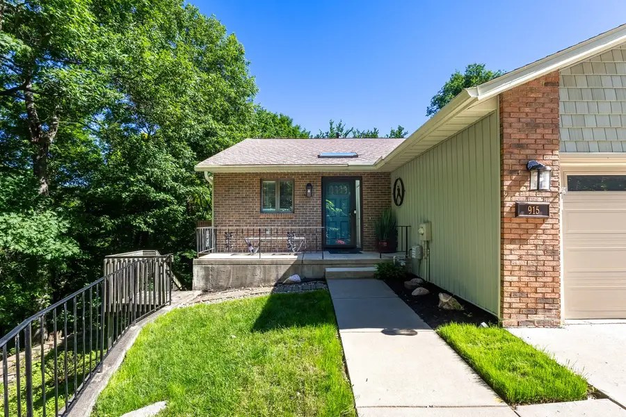 915 23rd Avenue #6, East Moline, IL 61244 - #2