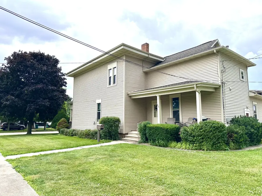 302 S Vermillion Street, Streator, IL 61364 - #3