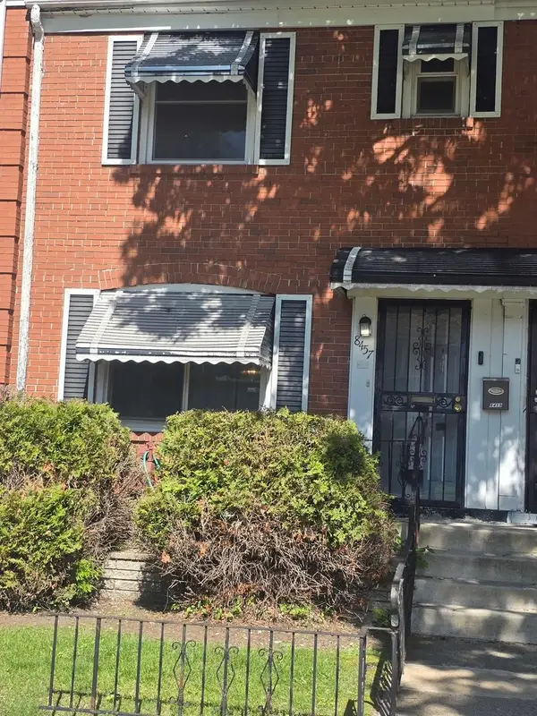 8457 S Bennett Avenue, Chicago, IL 60617