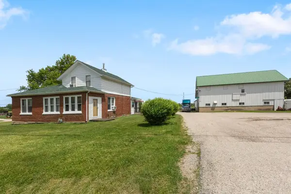 39525 N Delany Road, Wadsworth, IL 60083