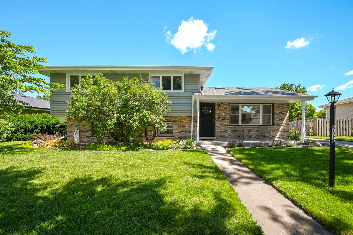 9920 La Reina Real Street, Orland Park, IL 60462 - #1