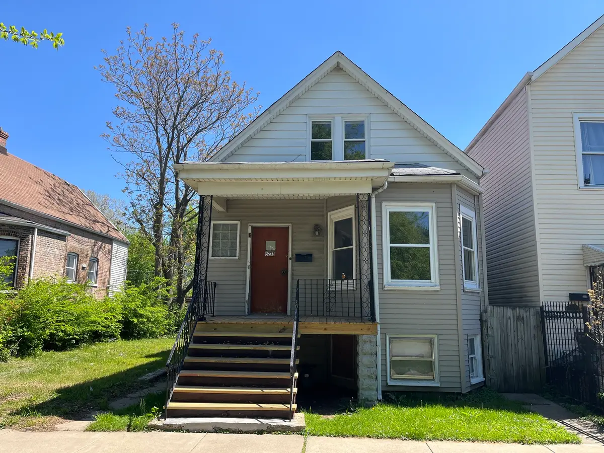 5233 S Hermitage Avenue, Chicago, IL 60609 - #1