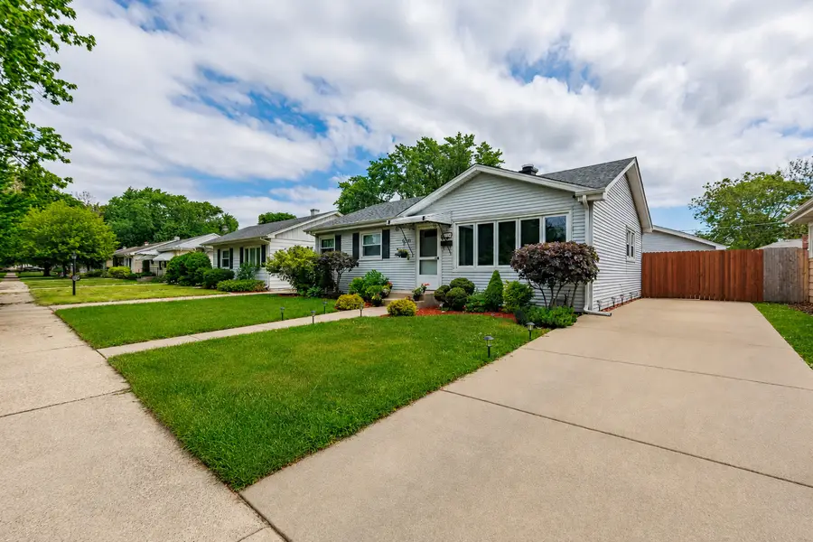 8737 S 51st Avenue, Oak Lawn, IL 60453 - #3