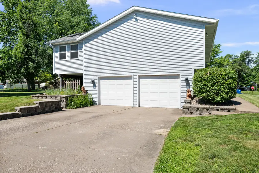504 4th Avenue W, Andalusia, IL 61232 - #2