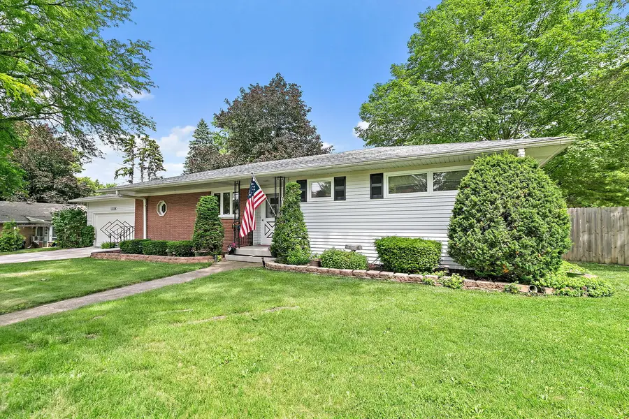 11118 Lincoln Street, Huntley, IL 60142 - #2
