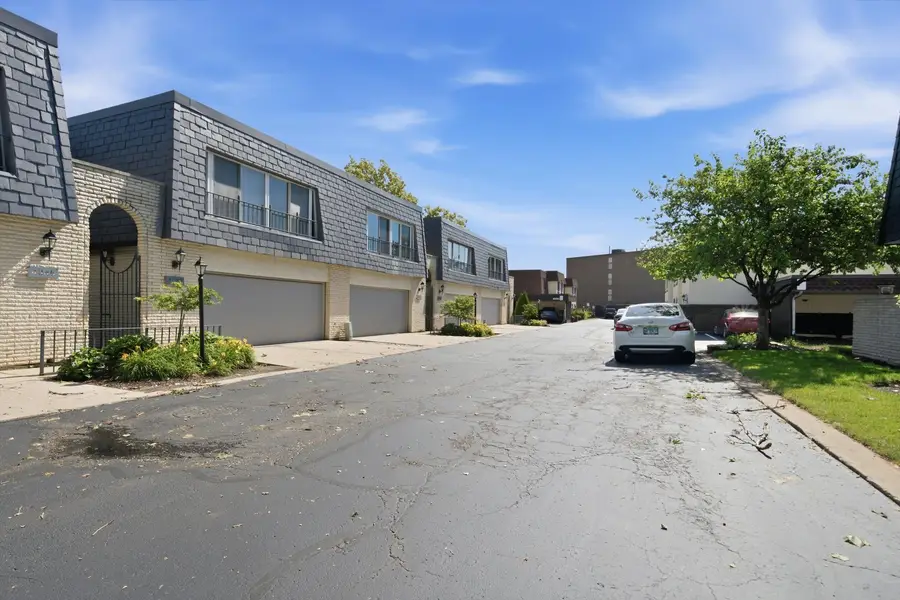 4042 Trafalgar Lane #4042, Oak Lawn, IL 60453 - #2