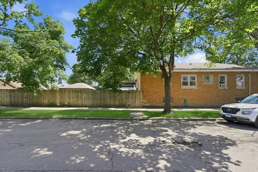 7201 S Sawyer Avenue, Chicago, IL 60629 - #2