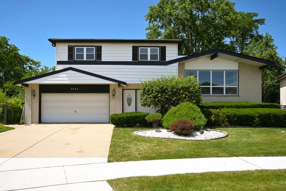 9834 N Maynard Terrace, Niles, IL 60714 - #1