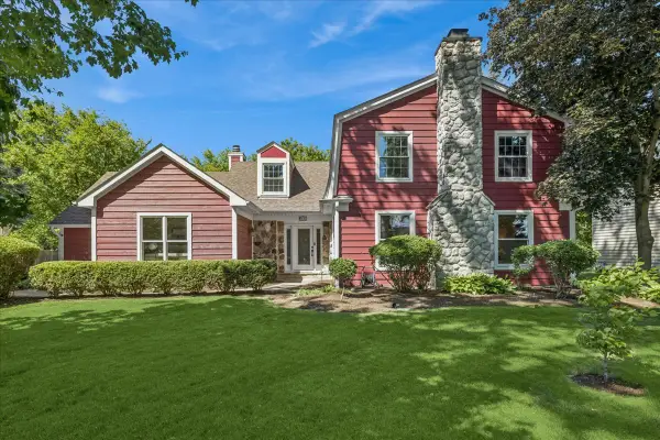 441 Appley Avenue, Libertyville, IL 60048