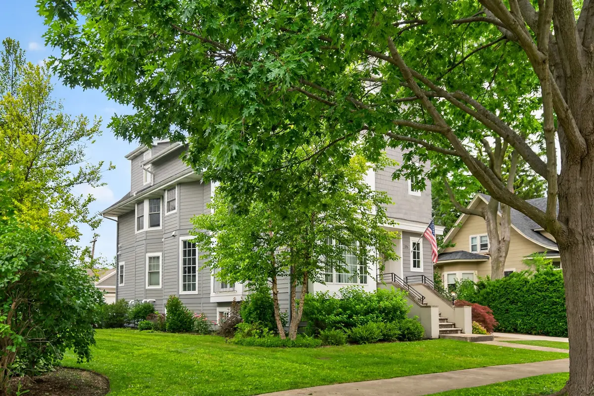 296 N Maple Avenue, Elmhurst, IL 60126 - #1