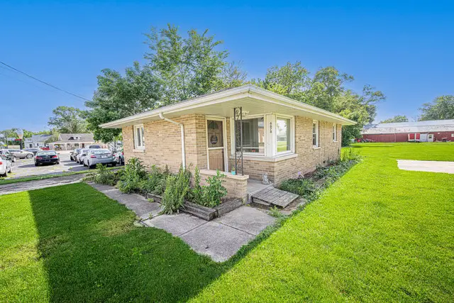 6678 S State Route 1, Saint Anne, IL 60964 - #1