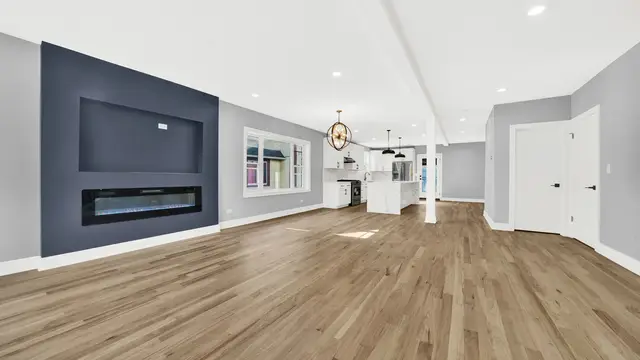 Address Withheld By Seller, Chicago, IL 60639 - #2