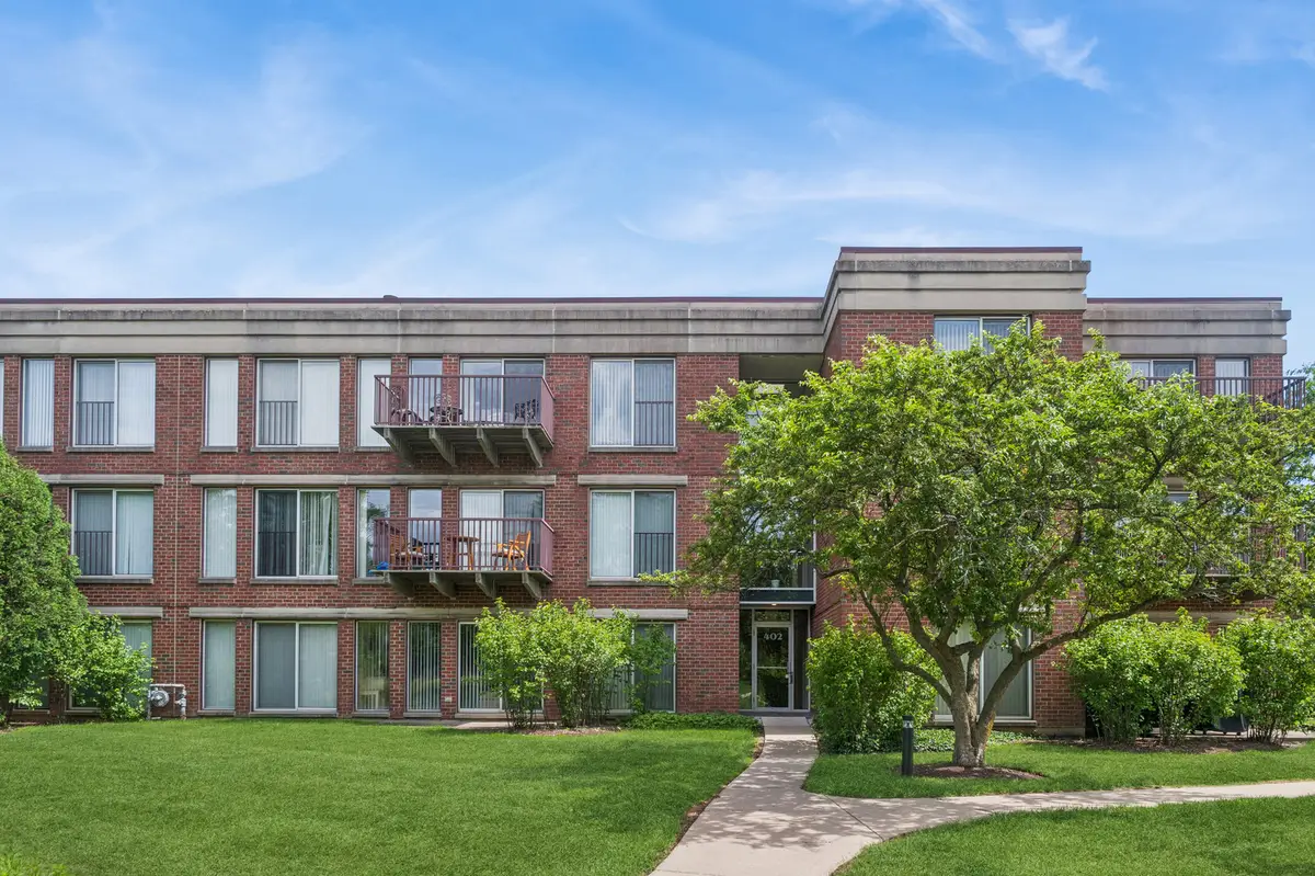 402 Kelburn Road #323, Deerfield, IL 60015 - #1