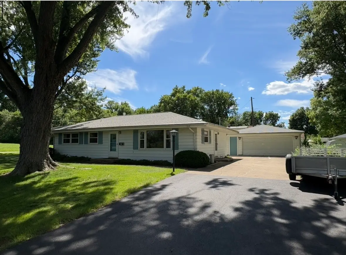 609 9th Avenue, Ottawa, IL 61350 - #1