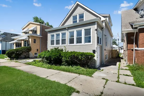 2724 N Mobile Avenue, Chicago, IL 60639