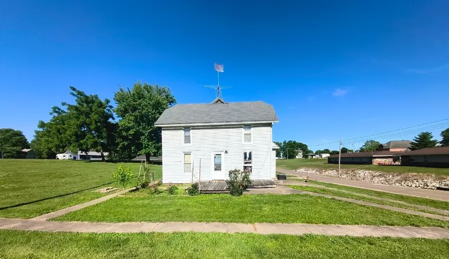 400 S Kentucky Street, Camp Point, IL 62320 - #2