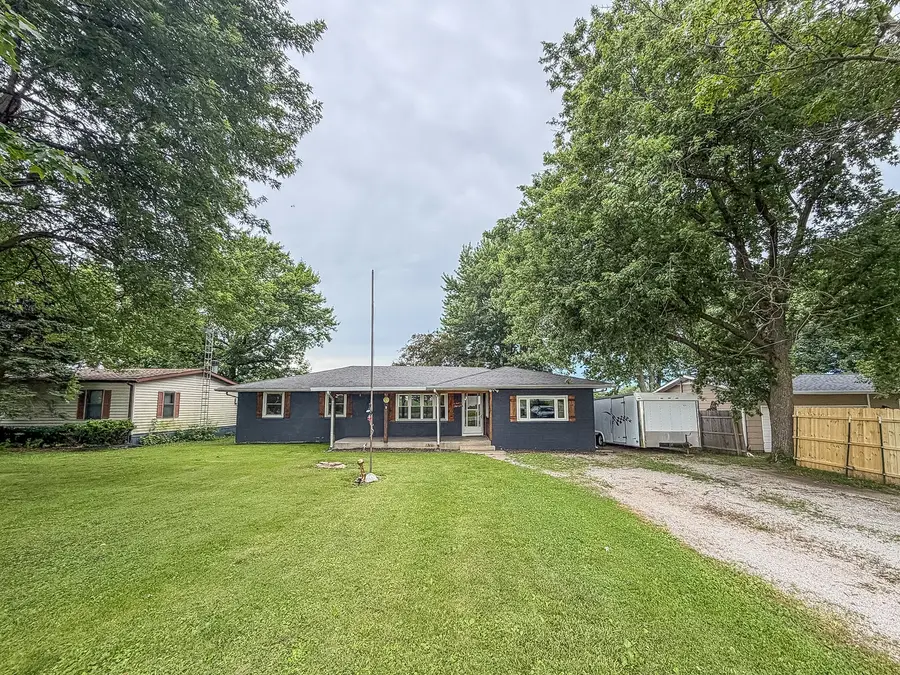 5155 Lake Road, Mattoon, IL 61938 - #2