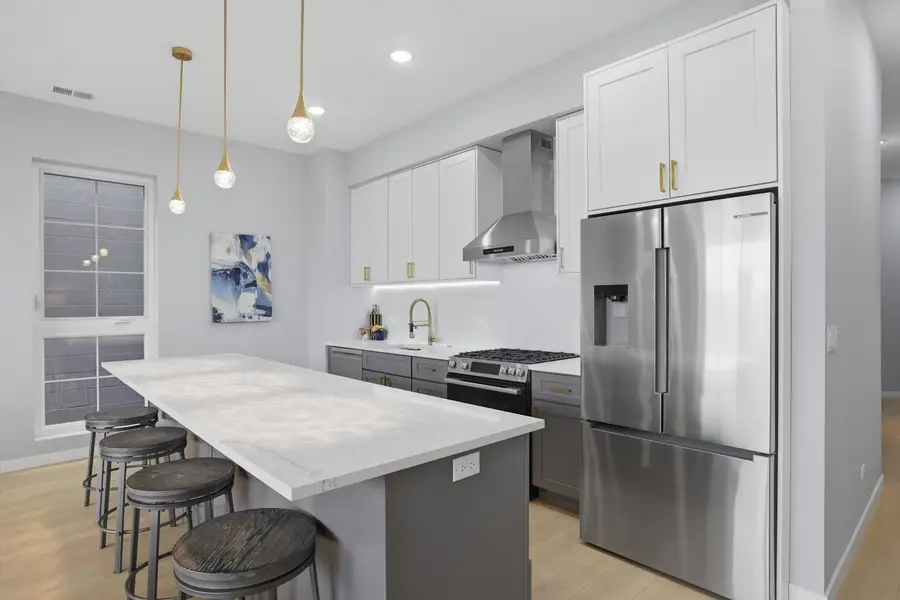 5830 N Lincoln Avenue #3W, Chicago, IL 60659 - #3