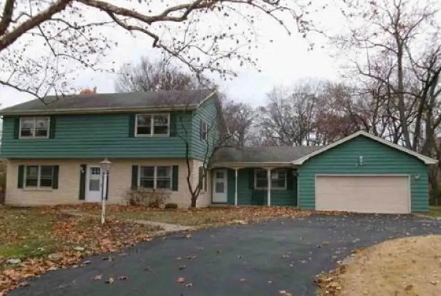 133 Mayflower Drive, Batavia, IL 60510 - #2