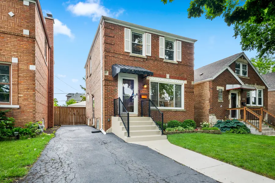 4235 Sunnyside Avenue, Brookfield, IL 60513 - #2