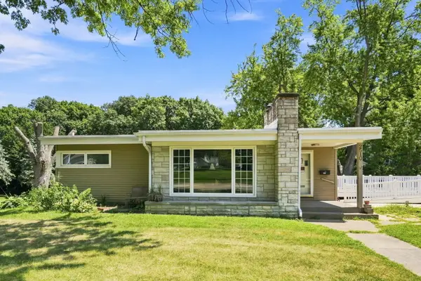 2510 7th Street, Moline, IL 61265