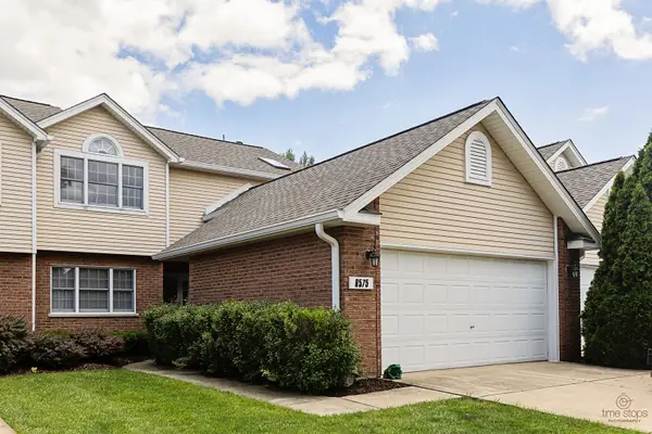 8575 Sandalwood Drive, Darien, IL 60561