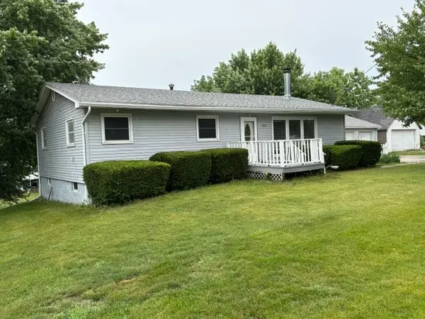 507 W Main Street W, Reynolds, IL 61279