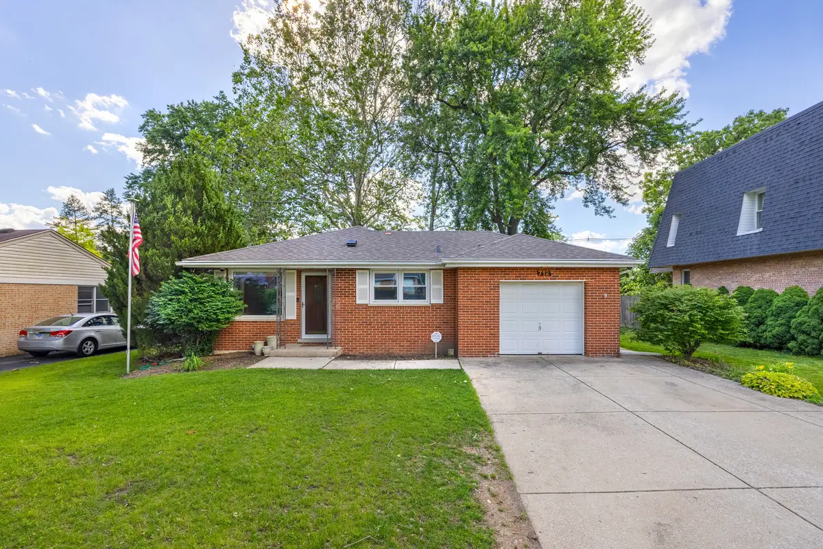 712 Spring Street, Roselle, IL 60172 - #1
