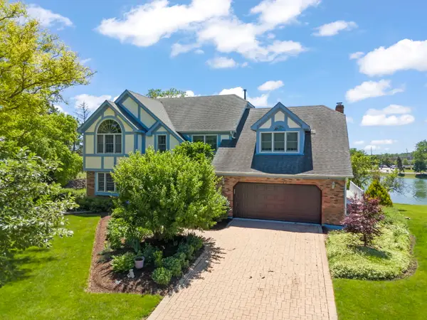 1841 Helen Court, Wheaton, IL 60189