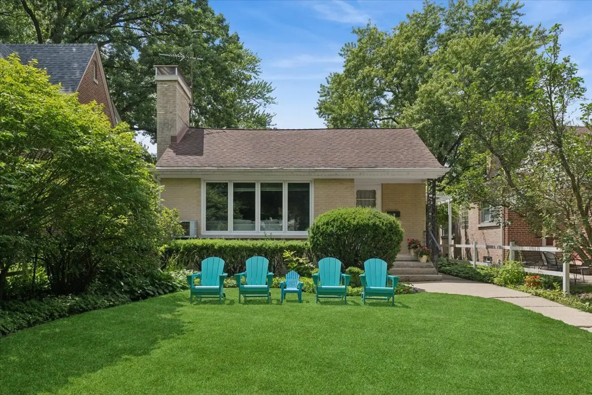 2422 Ridgeway Avenue, Evanston, IL 60201 - #1