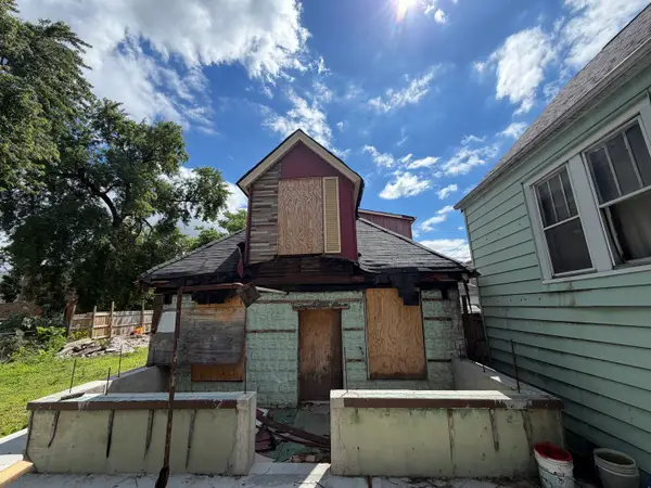6805 S Maplewood Avenue, Chicago, IL 60629